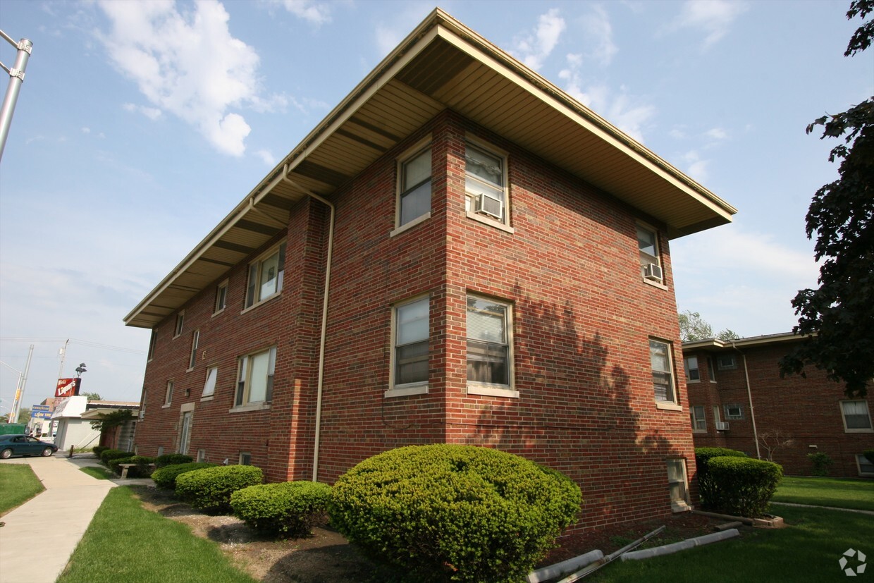 Building Photo - Virginia Apartments