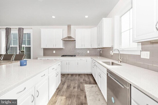 Foto del edificio - 1807 Fairway Ln