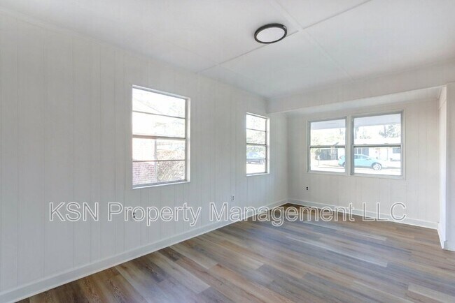 Building Photo - 305 Byck Ave