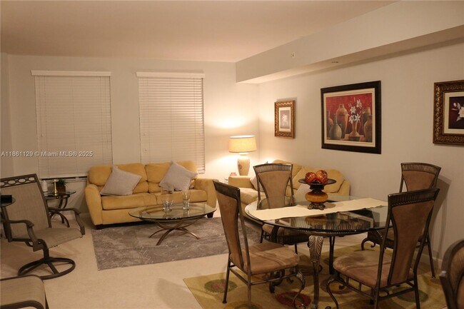 Foto del edificio - 7355 SW 89th St