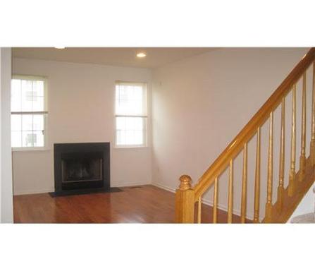 Building Photo - 210 Alder Ct