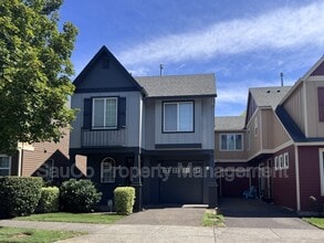 Building Photo - 948 SE Elina Ave