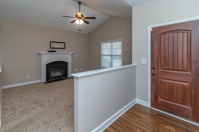 Building Photo - 210 Twilight Dr