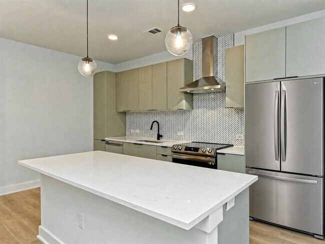 Foto del edificio - 2500 Longview St