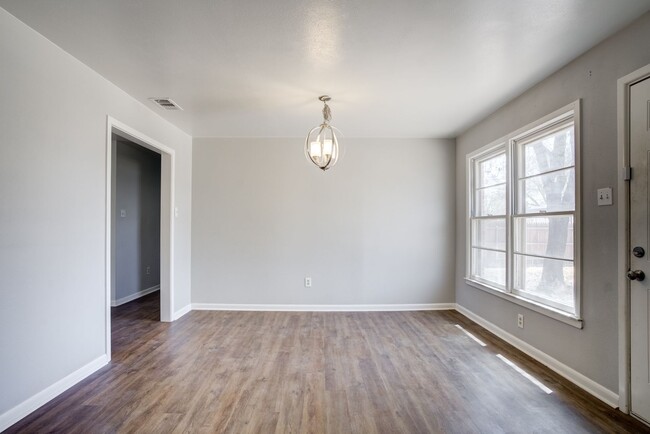 Building Photo - Beautiful Home in Central Lubbock