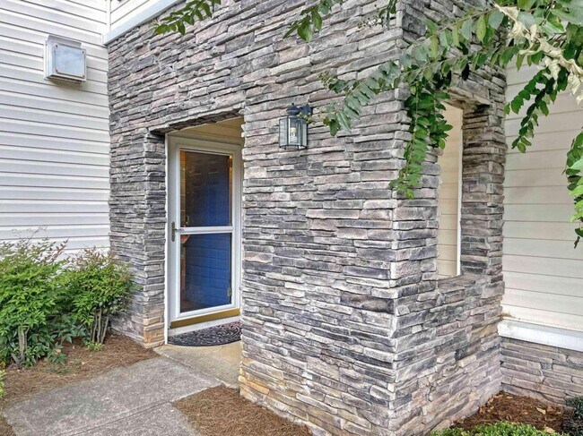 Building Photo - 182 Windcroft Ct NW