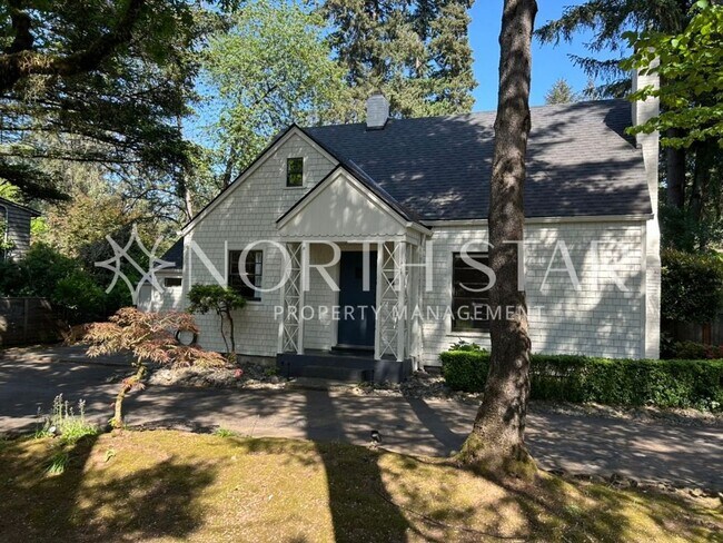 Foto del edificio - Newly Remodeled Lake Oswego Cottage With Lake Access.