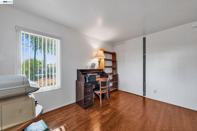 Foto del edificio - 1810 Boxwood Dr