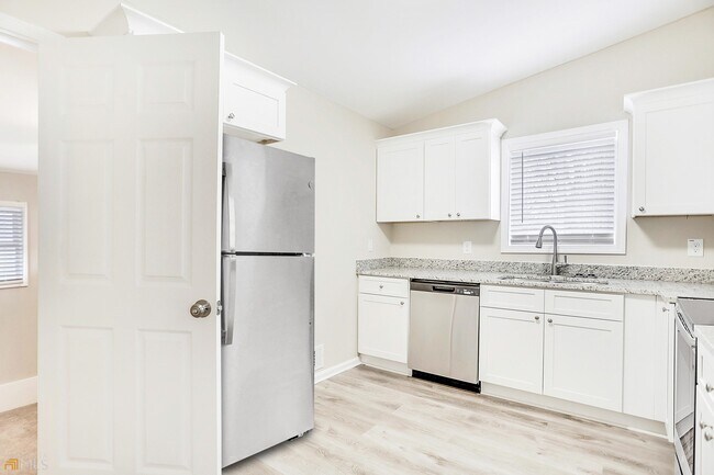 Foto del edificio - 2917 1st Ave SW
