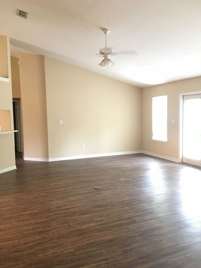 Photo - 3/2 off Buck Lake Road in Countryside House