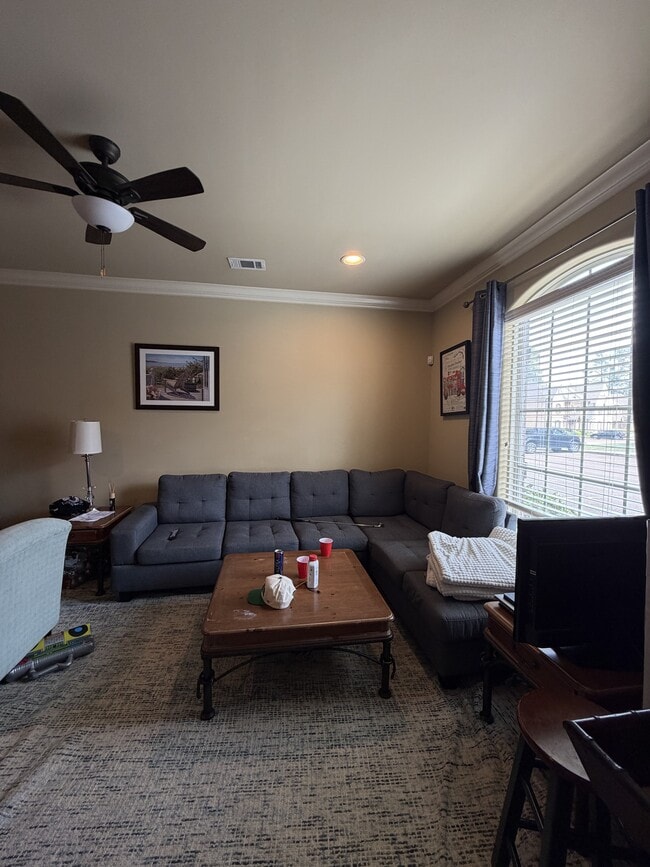 Foto del edificio - 2495 Old Taylor Rd