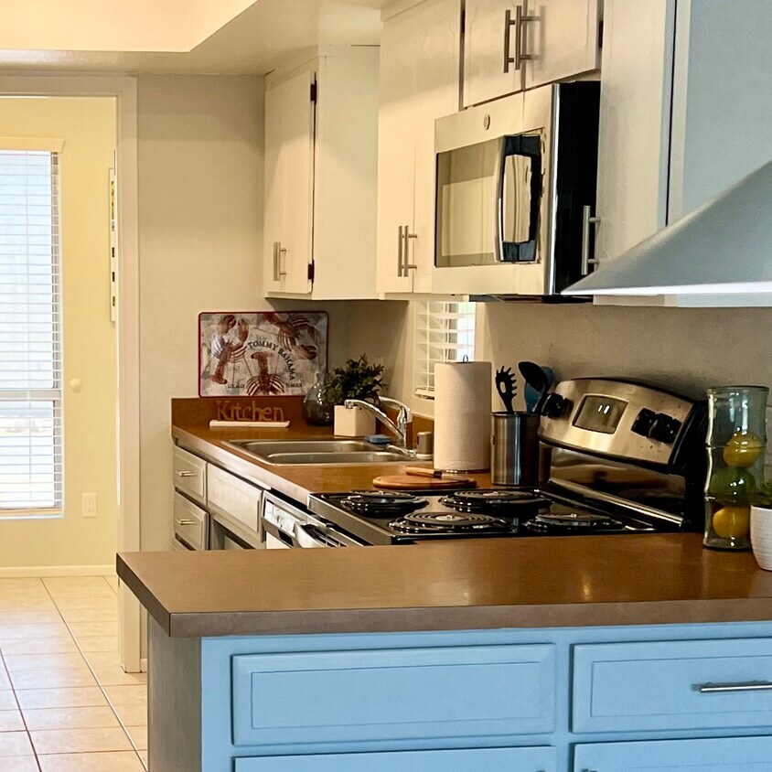 5203 S Hazelton Ln, Tempe, AZ 85283 Townhome Rentals in Tempe AZ