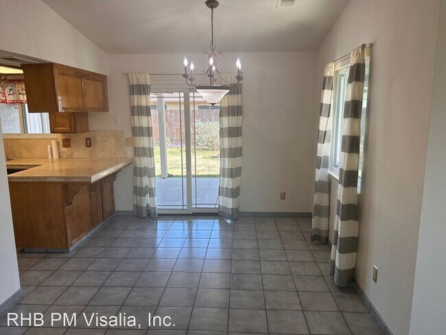 Building Photo - 4 br, 2 bath House - 1333 Levich St