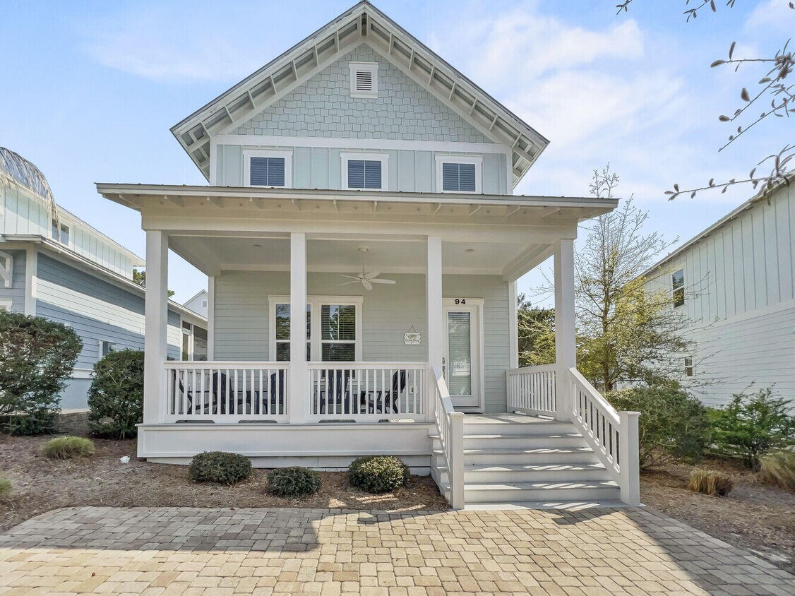 Primary Photo - 94 Gulfview Way
