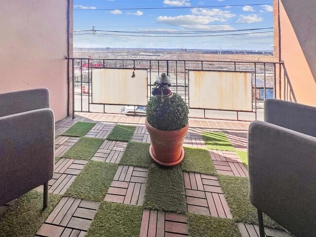 Building Photo - 1906 Paterson Plank Rd