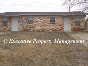 Building Photo - 410 Sunset Ln