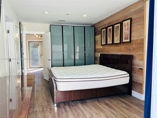 Foto del edificio - 1717 Buchanan St