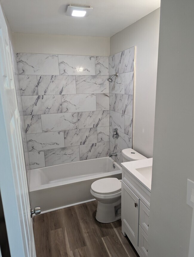 Foto del edificio - 1173 E 21st St