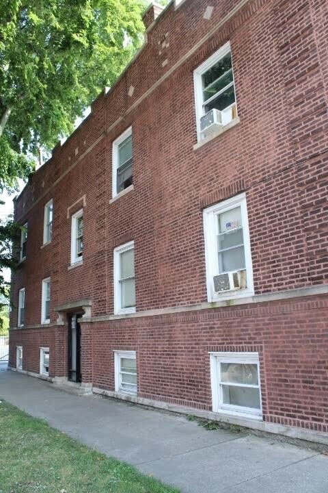 Foto del edificio - 1623 W 61st St
