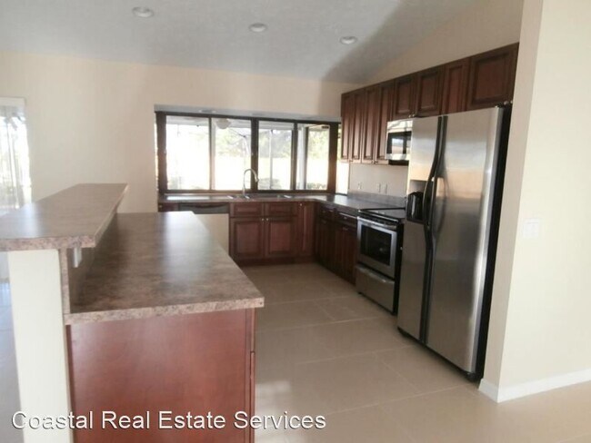 Building Photo - 3 br, 2 bath House - 1010 SW Del Rio Blvd