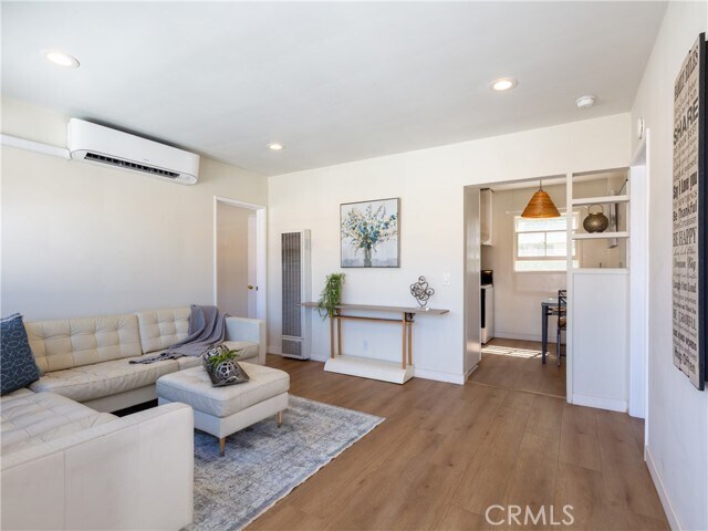 Foto del edificio - 3795 Maplewood Ave