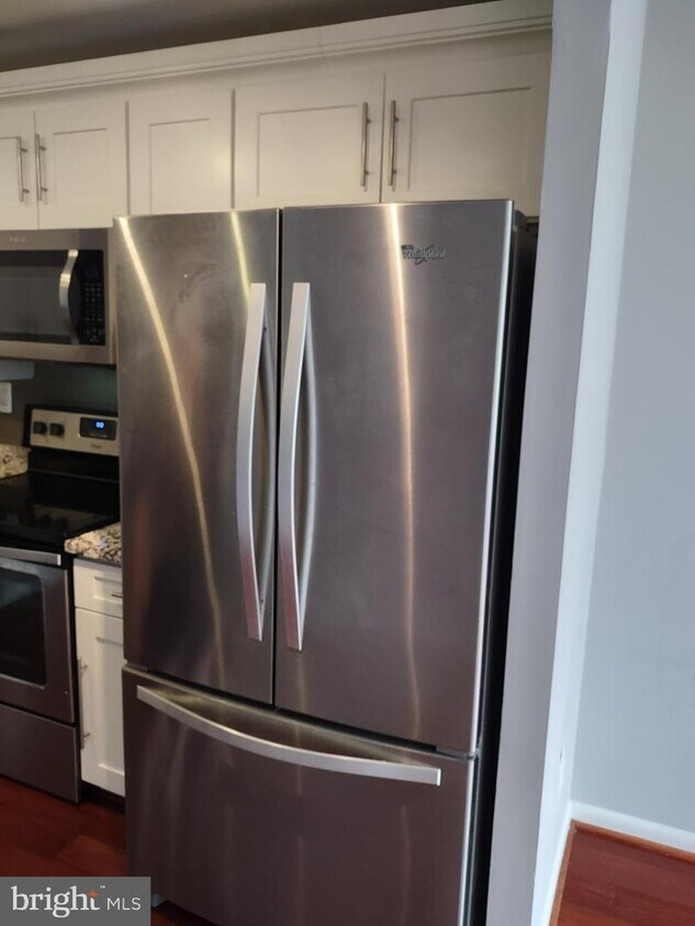 Foto principal - 2214 Springwood Dr