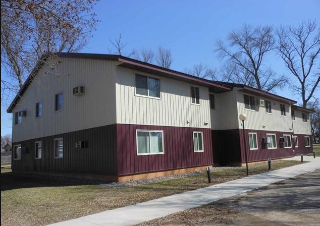 Building Photo - Stranberg 12-Plex