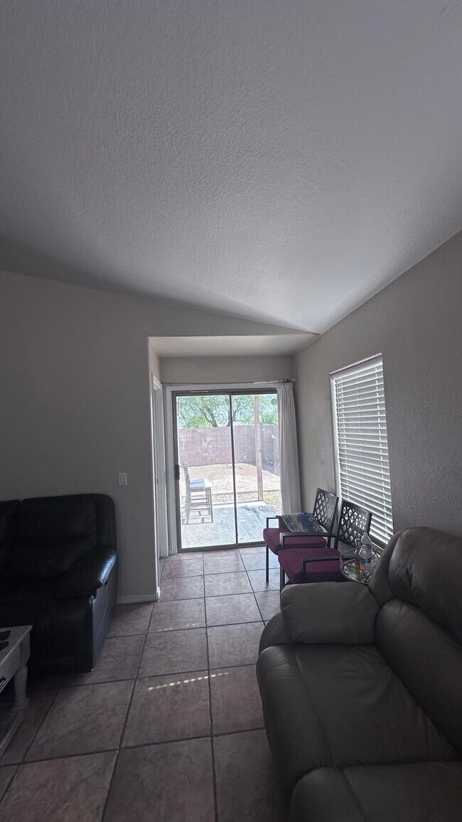 Building Photo - 13145 W Desert Ln