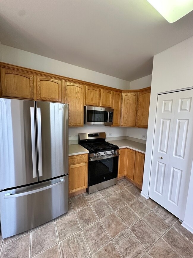 Building Photo - 1436 Cambria Dr
