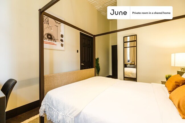 Foto del edificio - Private bedroom in 5 bed/2 bath Home