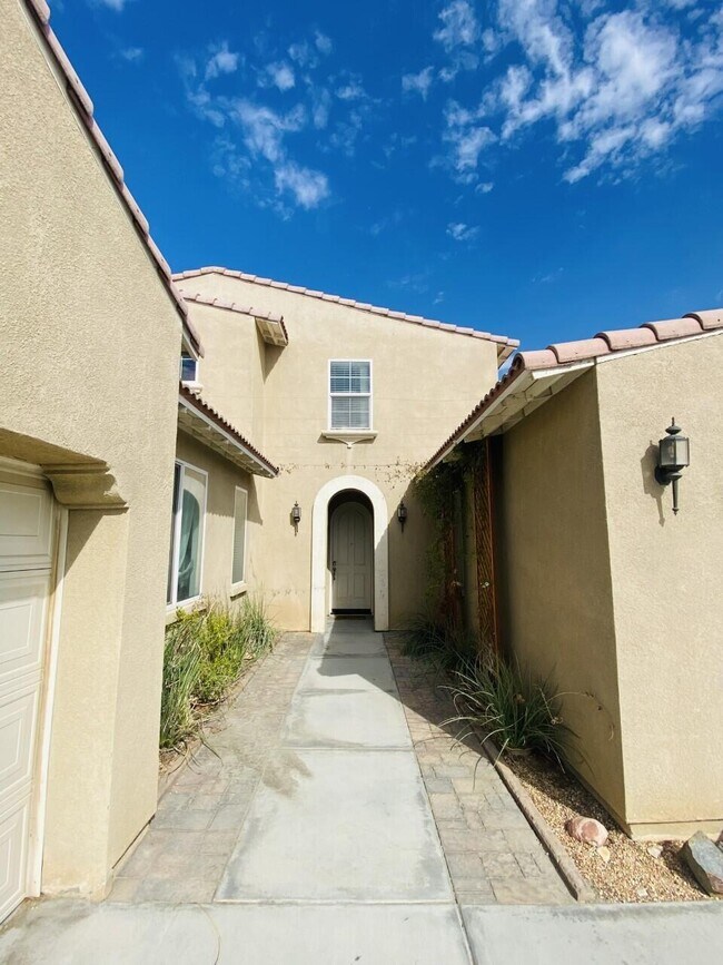 Building Photo - 40740 Ophir Canyon St