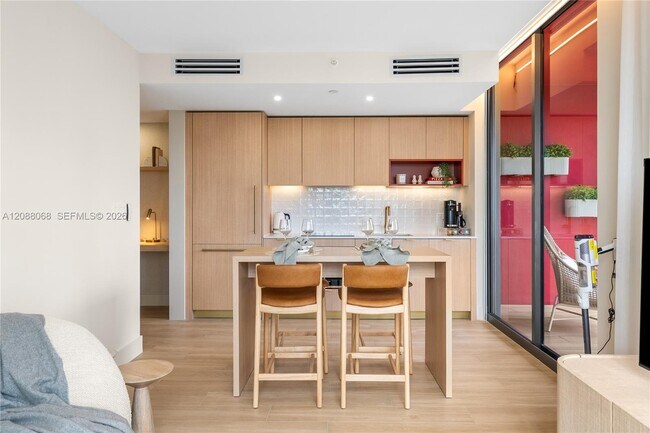 Foto del edificio - 90 NE 32nd St