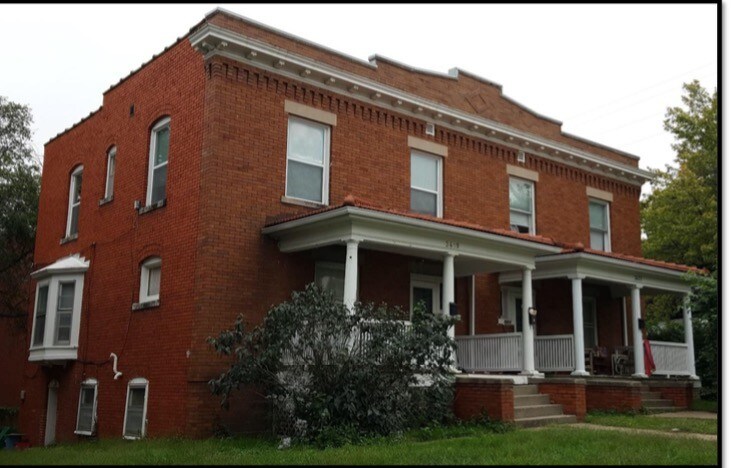 Primary Photo - 3419 Dewey Ave