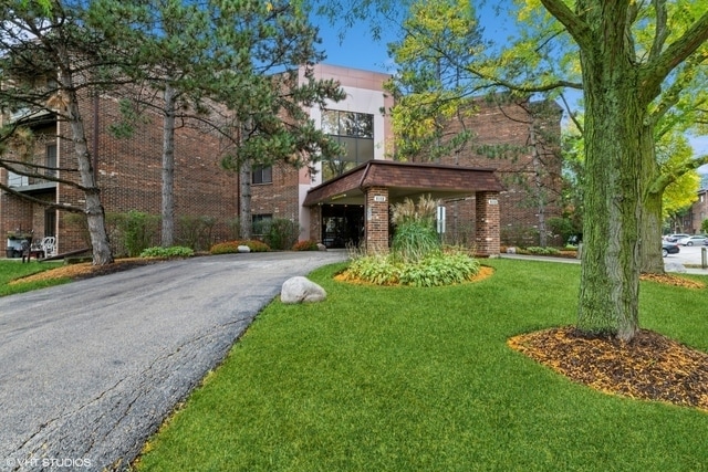 Primary Photo - 1002 Castilian Ct