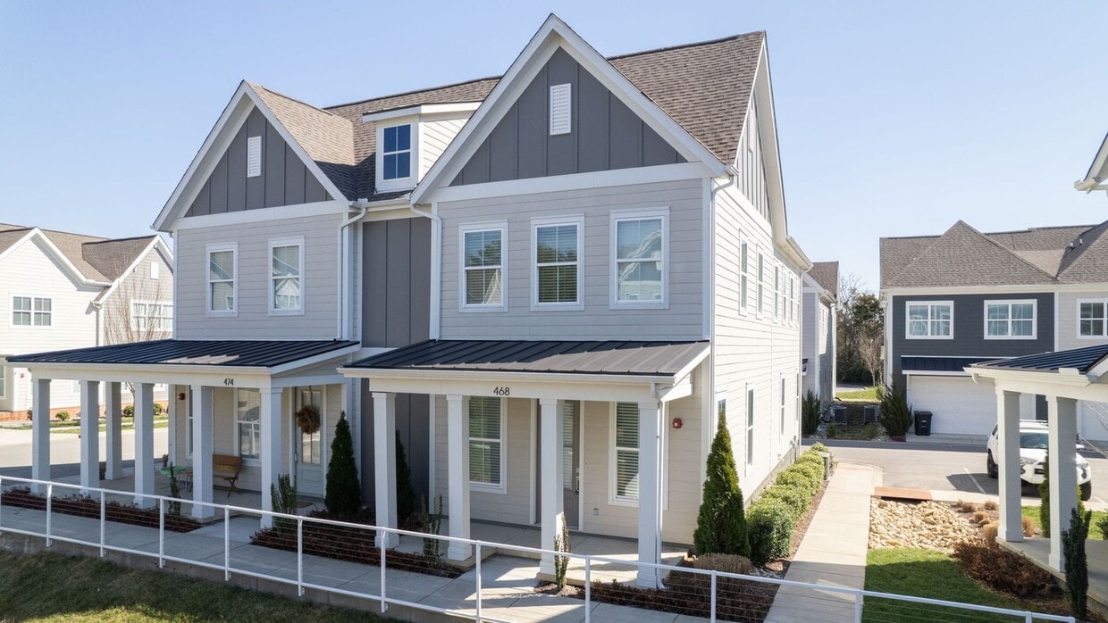 Photo - 468 Herringbone Ct