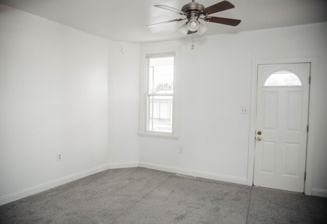 Building Photo - 312 Vine St