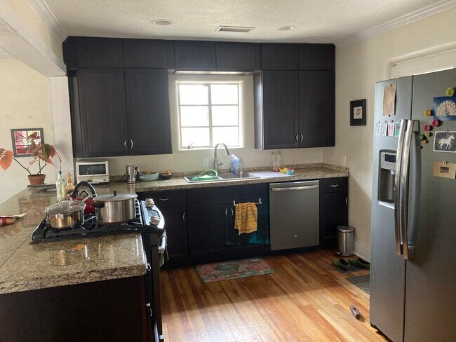 Foto del edificio - 387 Tyler Rd NW