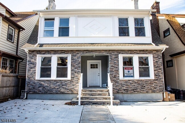 Building Photo - 319 Glenwood Ave