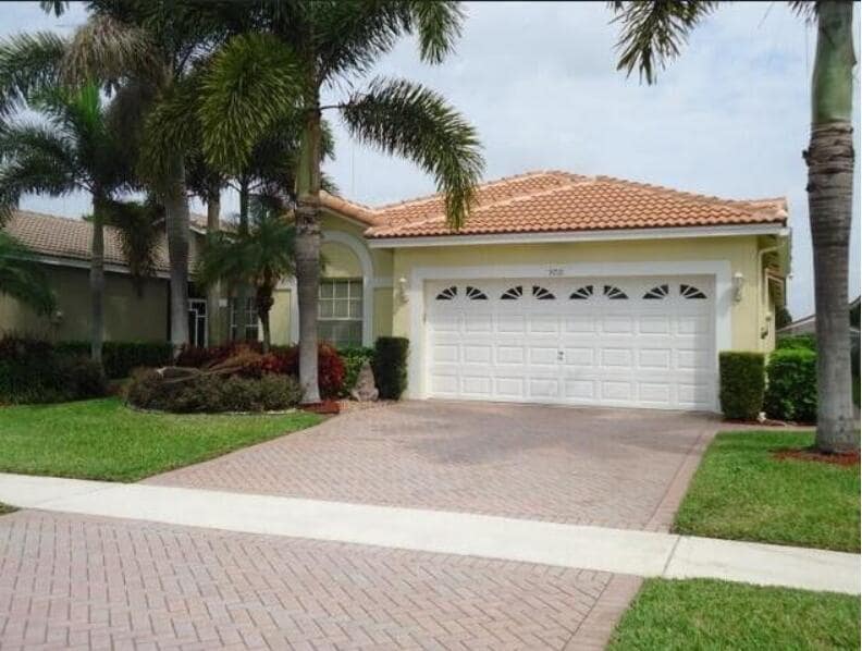 Foto principal - 9731 Cherry Blossom Ct