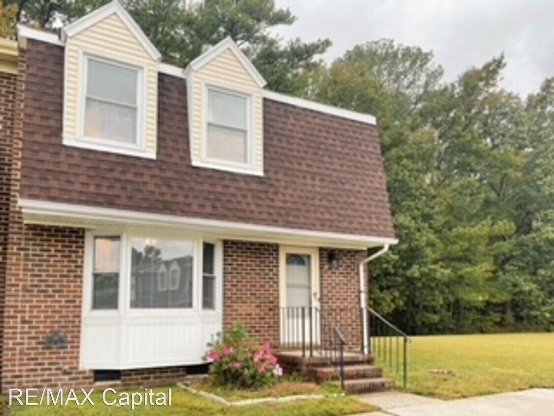 127 Charles Parish Dr, Poquoson, VA 23662 House Rental in Poquoson