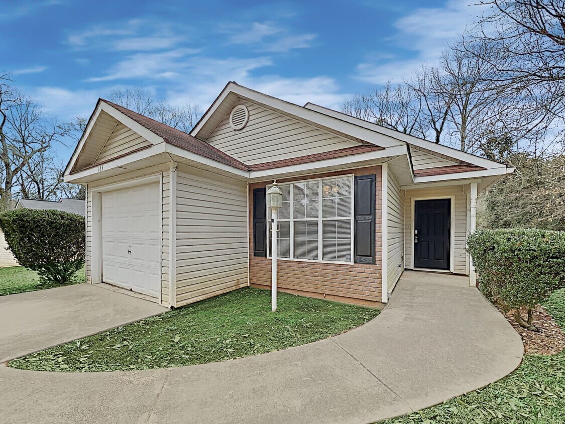 163 E Broad St House Rental in Newnan, GA