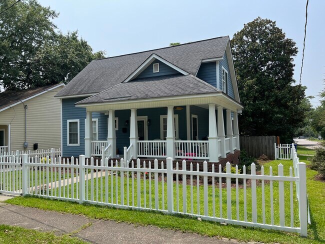 Foto del edificio - 1229 Manning Ave