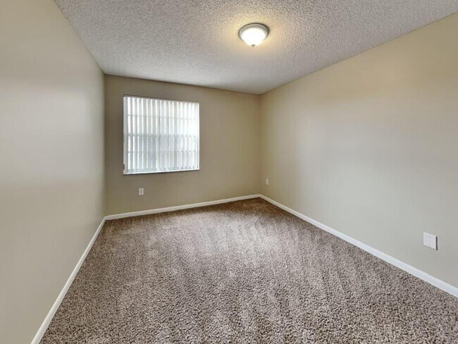 Building Photo - 351 NW 152nd Ln