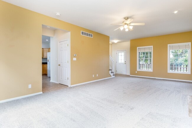 Building Photo - 2620 Camden Dr