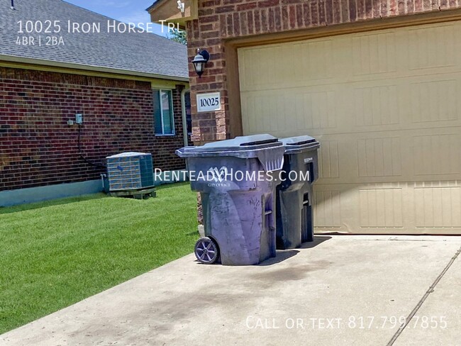 Building Photo - 10025 Iron Horse Trl