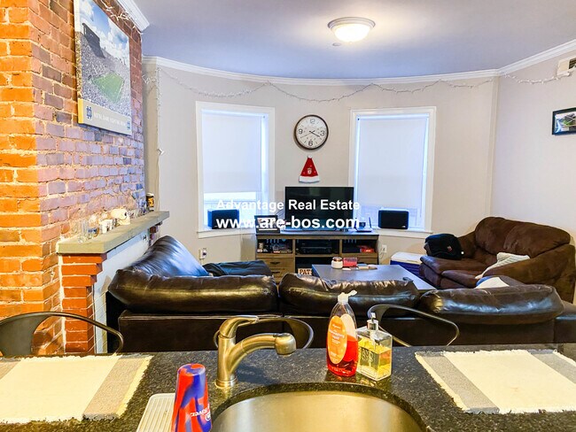 Building Photo - 23 Saint Lukes Rd