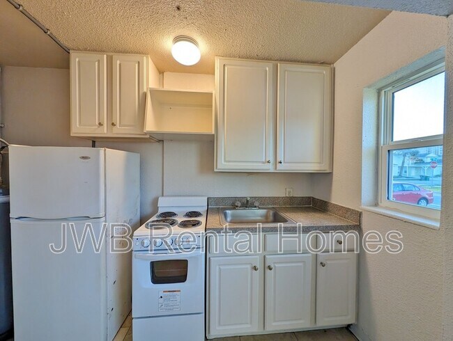 Foto del edificio - 1602 2nd St N