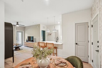 Building Photo - Solay Cape Coral