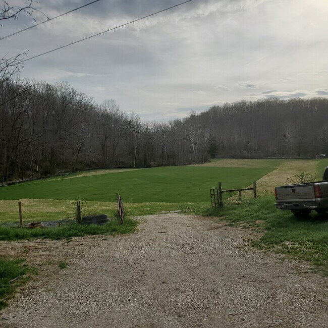 Foto del edificio - 7613 Dogwood Rd