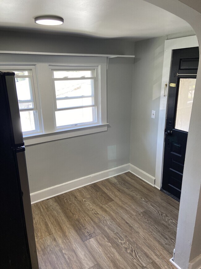 Foto del edificio - 325-327 Virginia